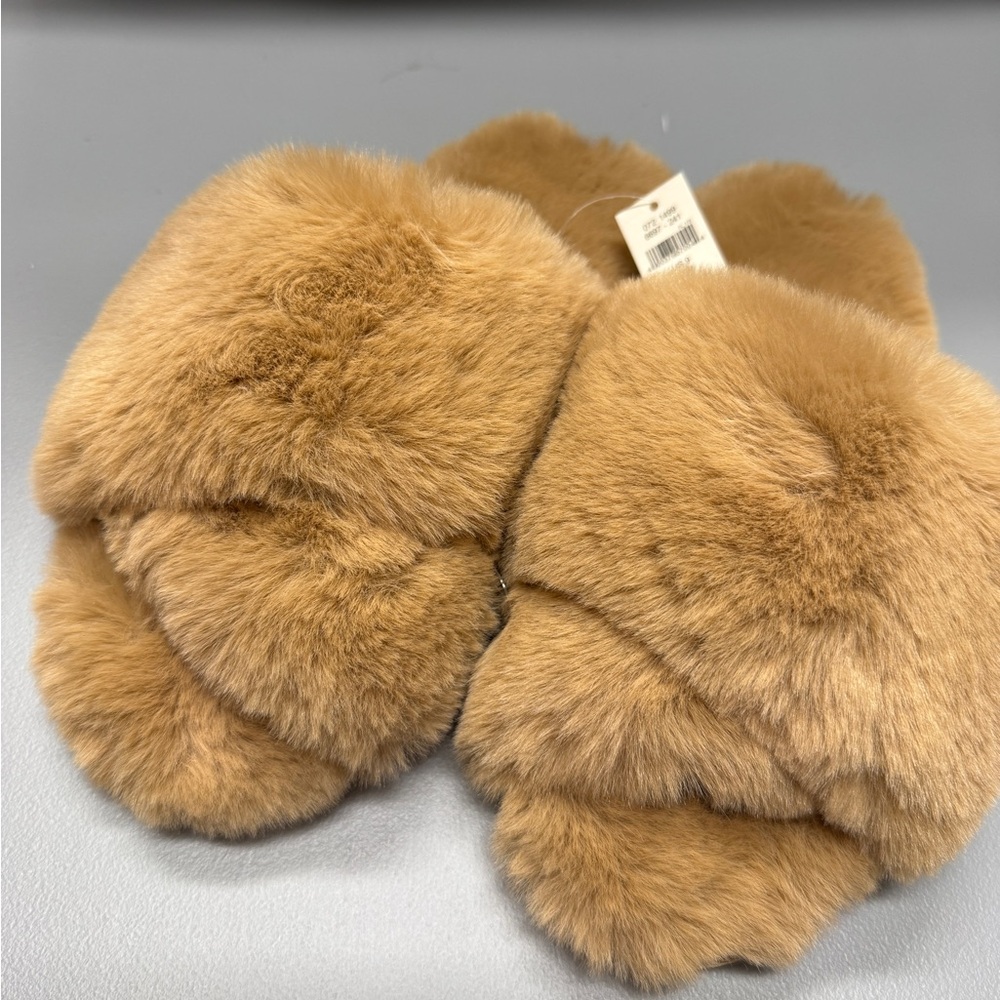 NWT Aerie Slippers
